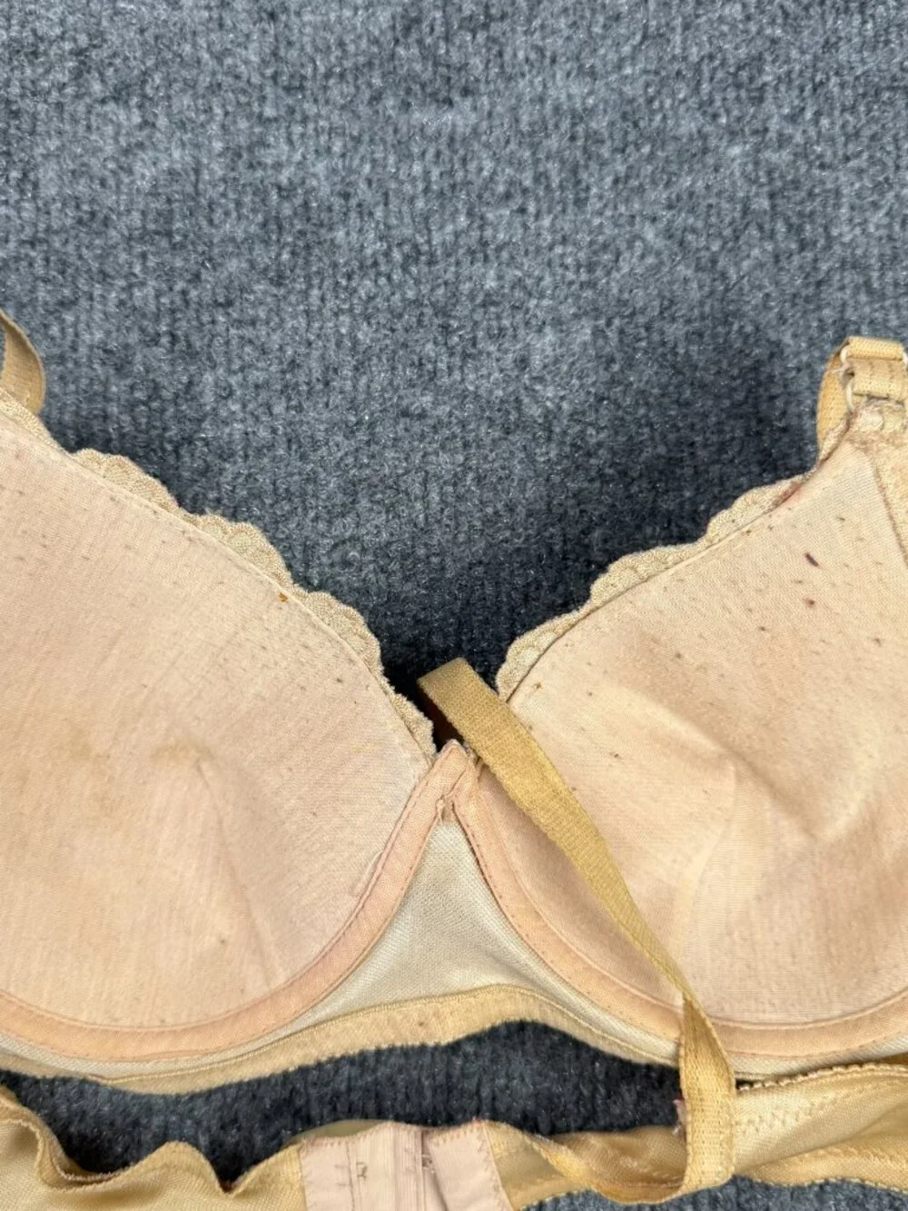Vintage Tan Embroidered Underwire Bra Size M Satin Lace Lingerie As-Is